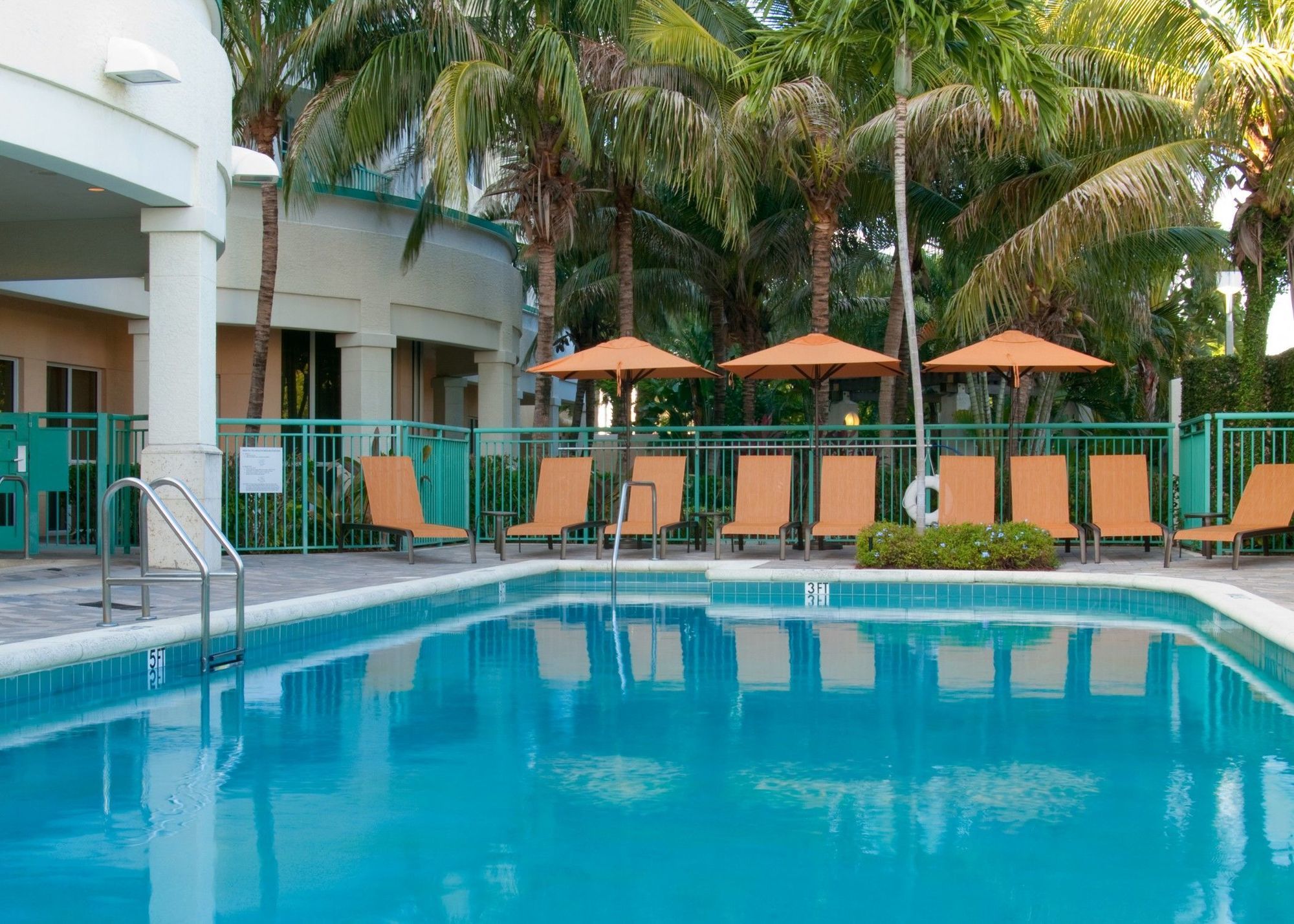 Courtyard By Marriott Fort Lauderdale Airport & Cruise Port Dania Beach Kemudahan gambar